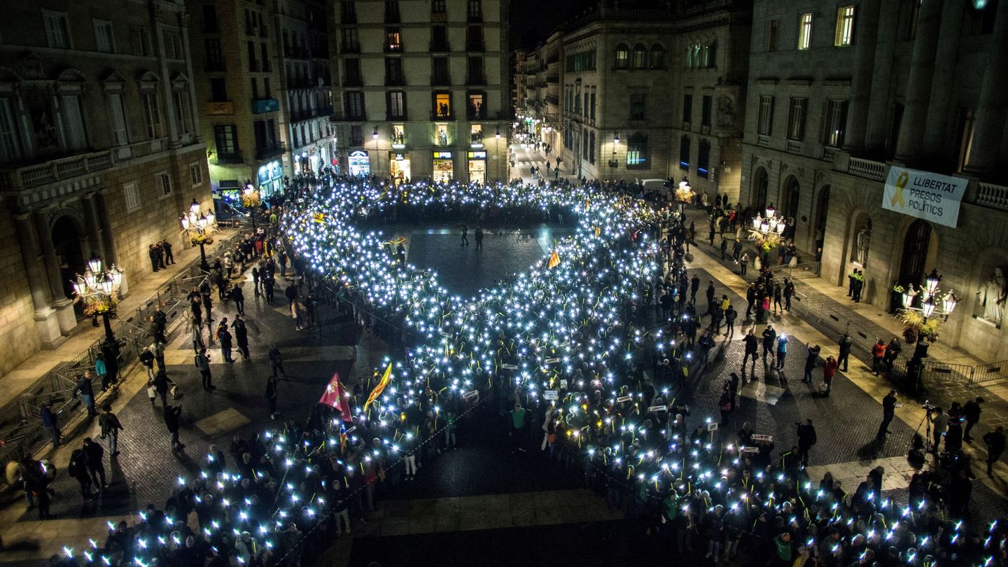 Concentración en Barcelona por la liberación de los 'Jordis'. (EFE)