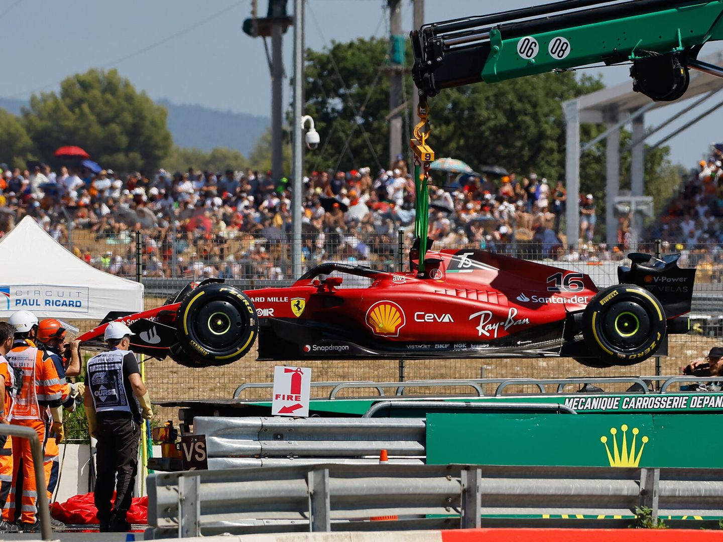 En Francia se vio cómo le afectó la presión a Leclerc. (EFE/EPA/Eric Gaillard)