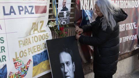 Homenaje a Navalni en Madrid y la medalla de bronce de Ana Peleteiro: el día en fotos
