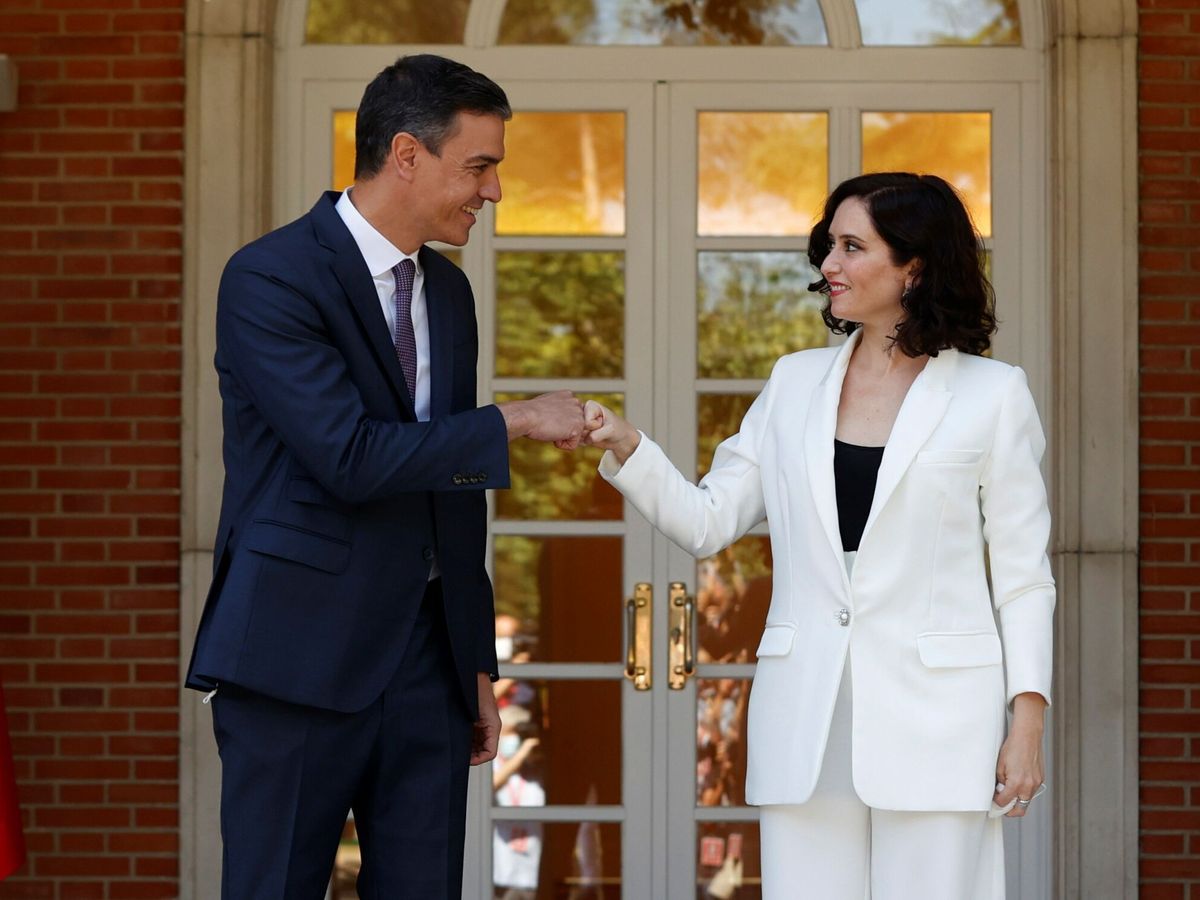 Foto: El presidente del Gobierno, Pedro Sánchez, y la presidenta de la CAM, Isabel Díaz Ayuso. (EFE)