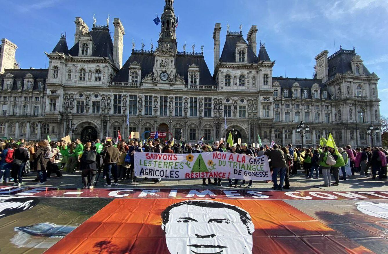 Manifestantes en París durante la COP26. (COP26 Coalition)