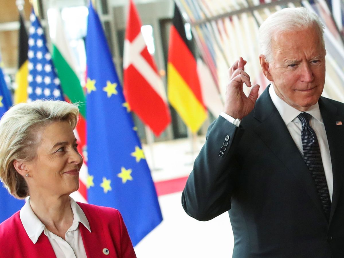Foto: Biden y Von der Leyen en Bruselas. (Reuters)