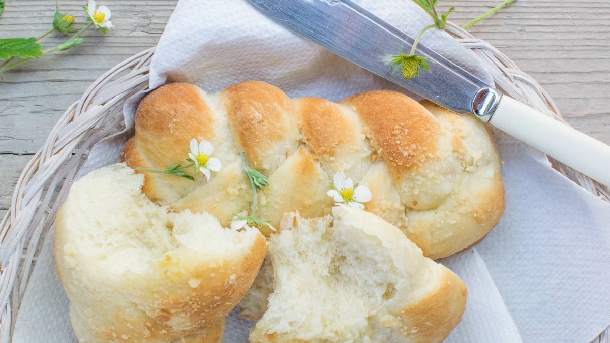 No hace falta dejar de comer pan para adelgazar, pero mejor si escoges bien