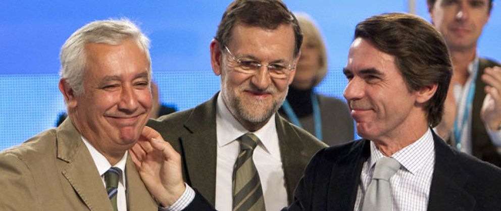 Foto: Rajoy, 'el asesino silencioso': con Esperanza se va el último vestigio de Aznar