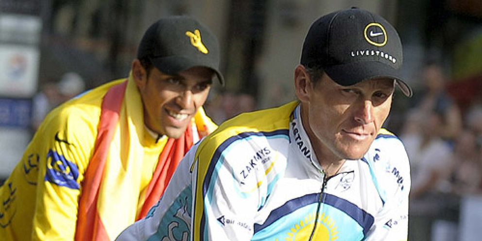 Foto: El pelotón español arropa al estadounidense: "Armstrong es un supercampeón"
