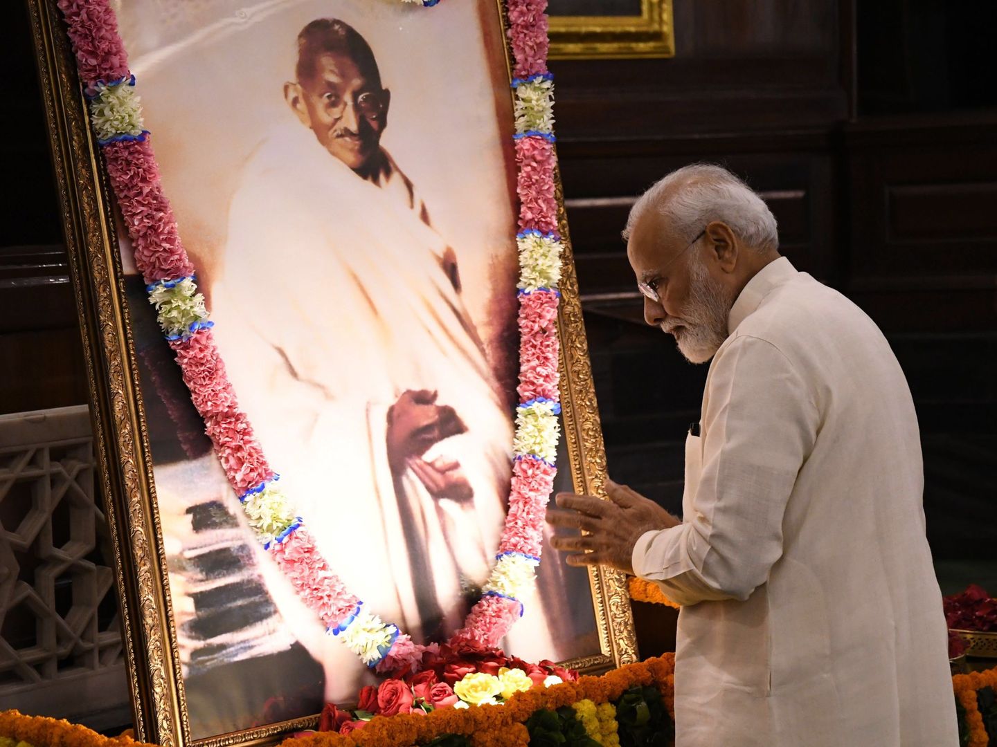 El primer ministro indio Narendra Modi participa en las celebraciones del 150 aniversario de la muerte de Gandhi. (EFE)