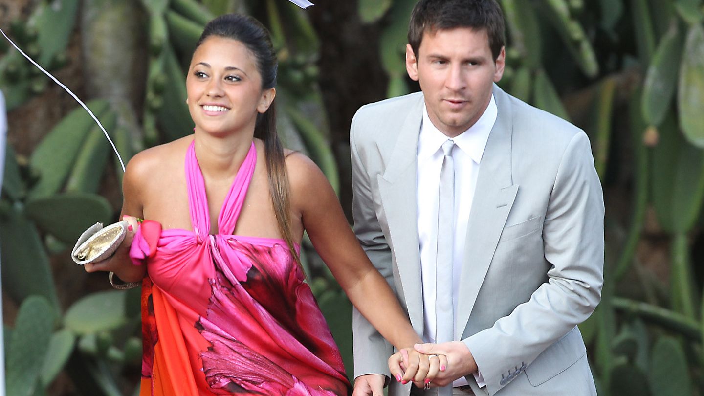 Antonella Rocuzzo y Leo Messi, en una imagen de archivo (Gtres)