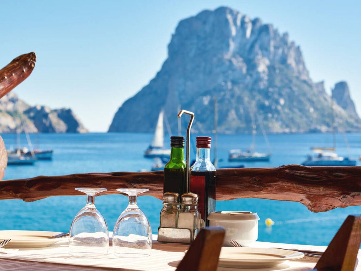 Foto: Restaurante en Cala D'Hort, en Ibiza (Foto: iStock)