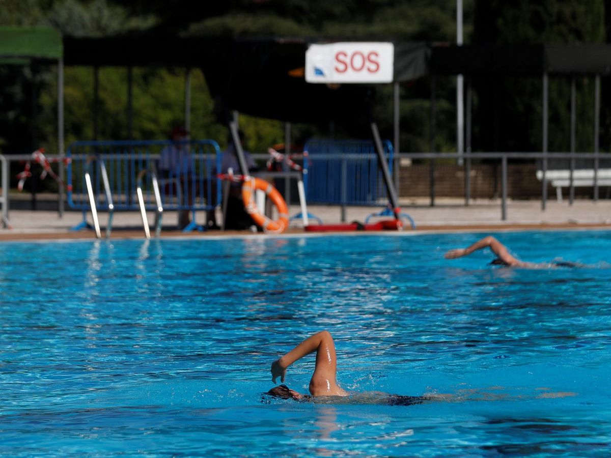 Foto: La última vez que abrieron las piscinas del Centro Deportivo Municipal Vicente del Bosque fue en 2021. (EFE/ J.J Guillén)