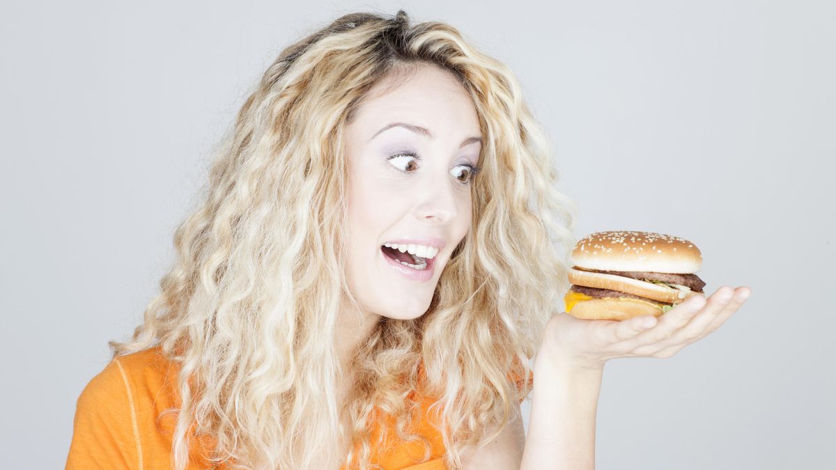 Lo que pasa en tu cuerpo cuando comes una hamburguesa. Y no mola