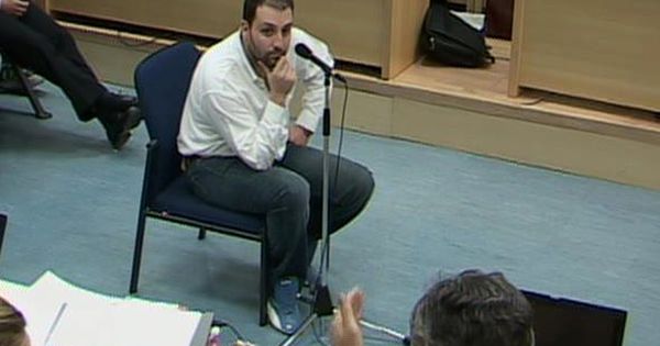 Foto: Suárez Trashorras, en 2007, en un momento del juicio del 11-M. (Reuters)