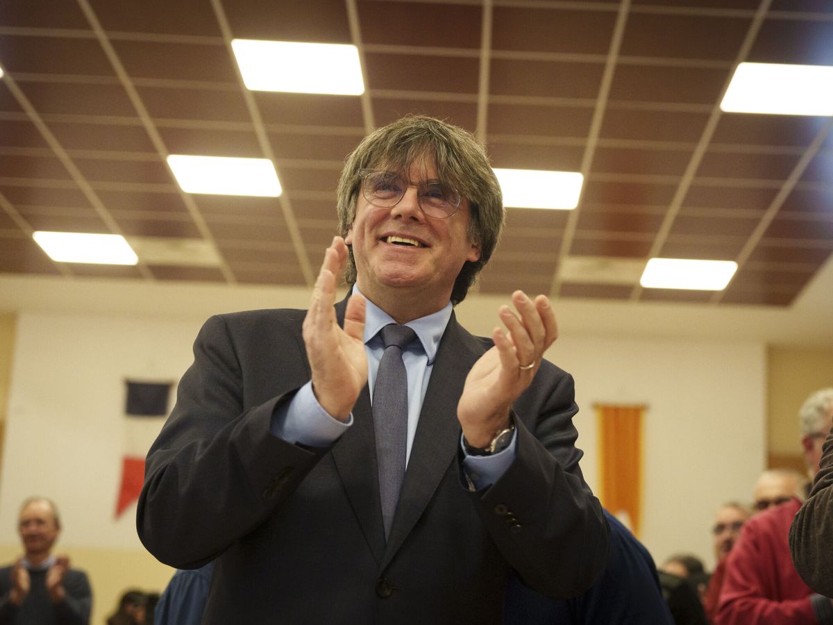 Foto: Puigdemont, durante su intervención en el Consejo por la República. (EFE/David Borrat)