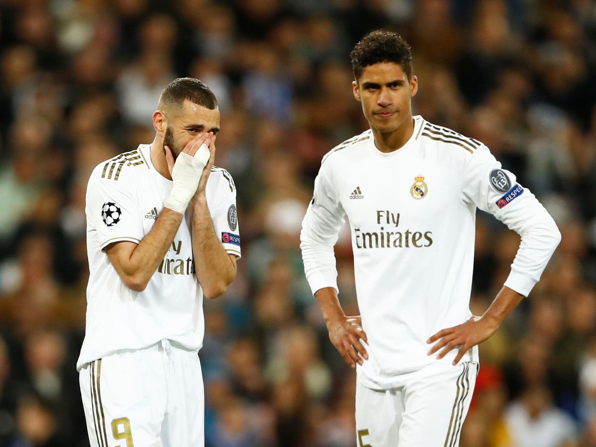 Foto: Karim Benzema (i) y Raphaël Varane, durante el Real Madrid-Manchester City de Champions League. (Reuters)