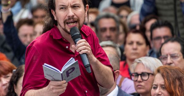 Foto: Pablo Iglesias, durante un acto electoral de la formación en la Plaza España de Palma. (EFE).