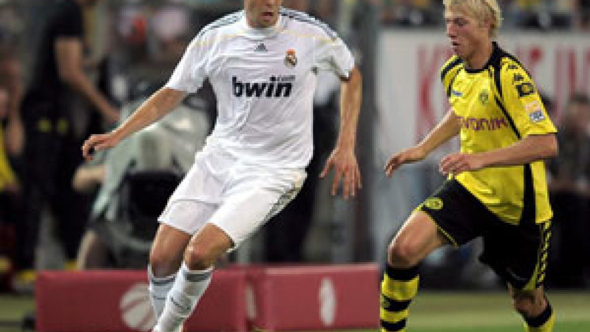 Robben y Kaká lideran la 'manita' del Madrid en Dortmund