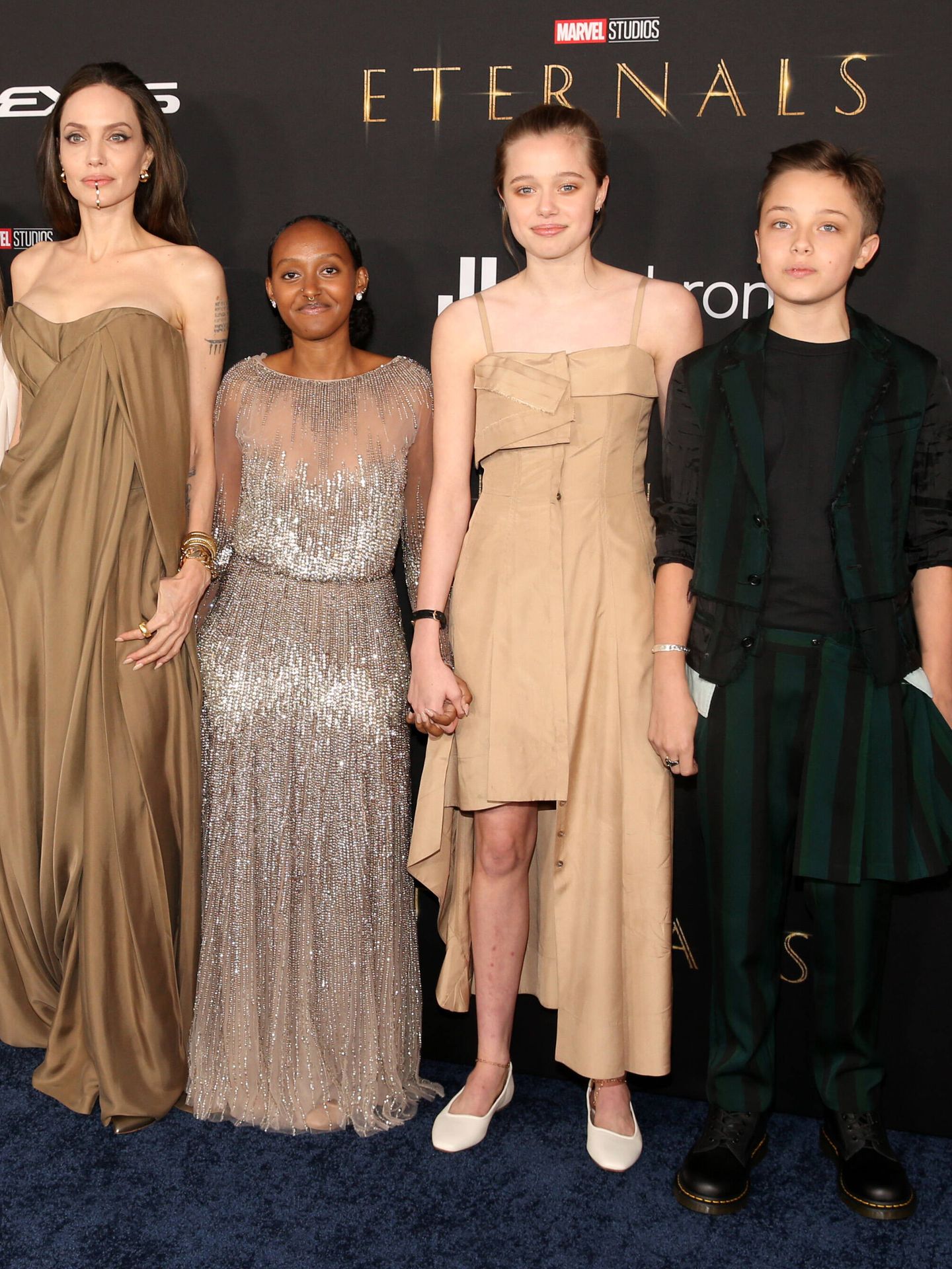 Angelina Jolie, Zahara Jolie Pitt, Shiloh Jolie Pitt y Knox Jolie Pitt. (Getty)
