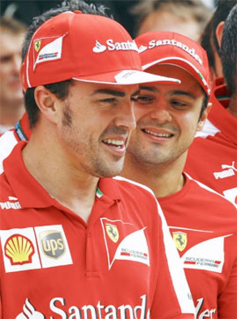 Foto: Alonso y Button no entienden a Vettel... y Massa, depende