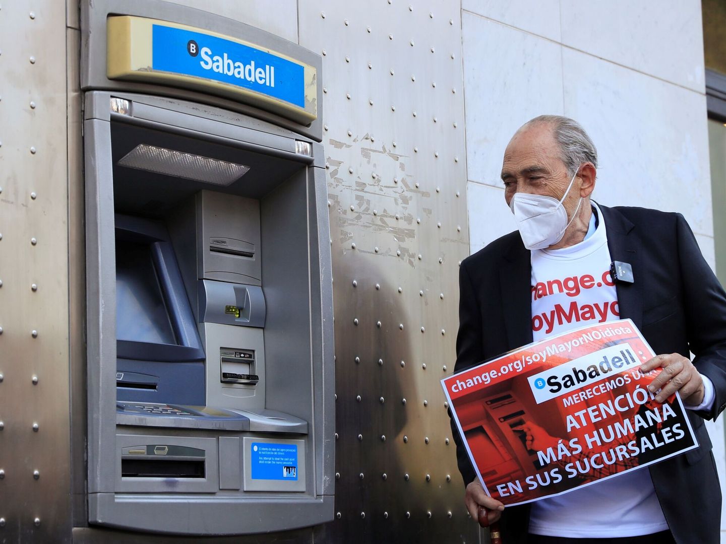El anciano impulsor de la campaña 'Soy mayorNoidiota', Carlos San Juan. (EFE/Fernando Alvarado)