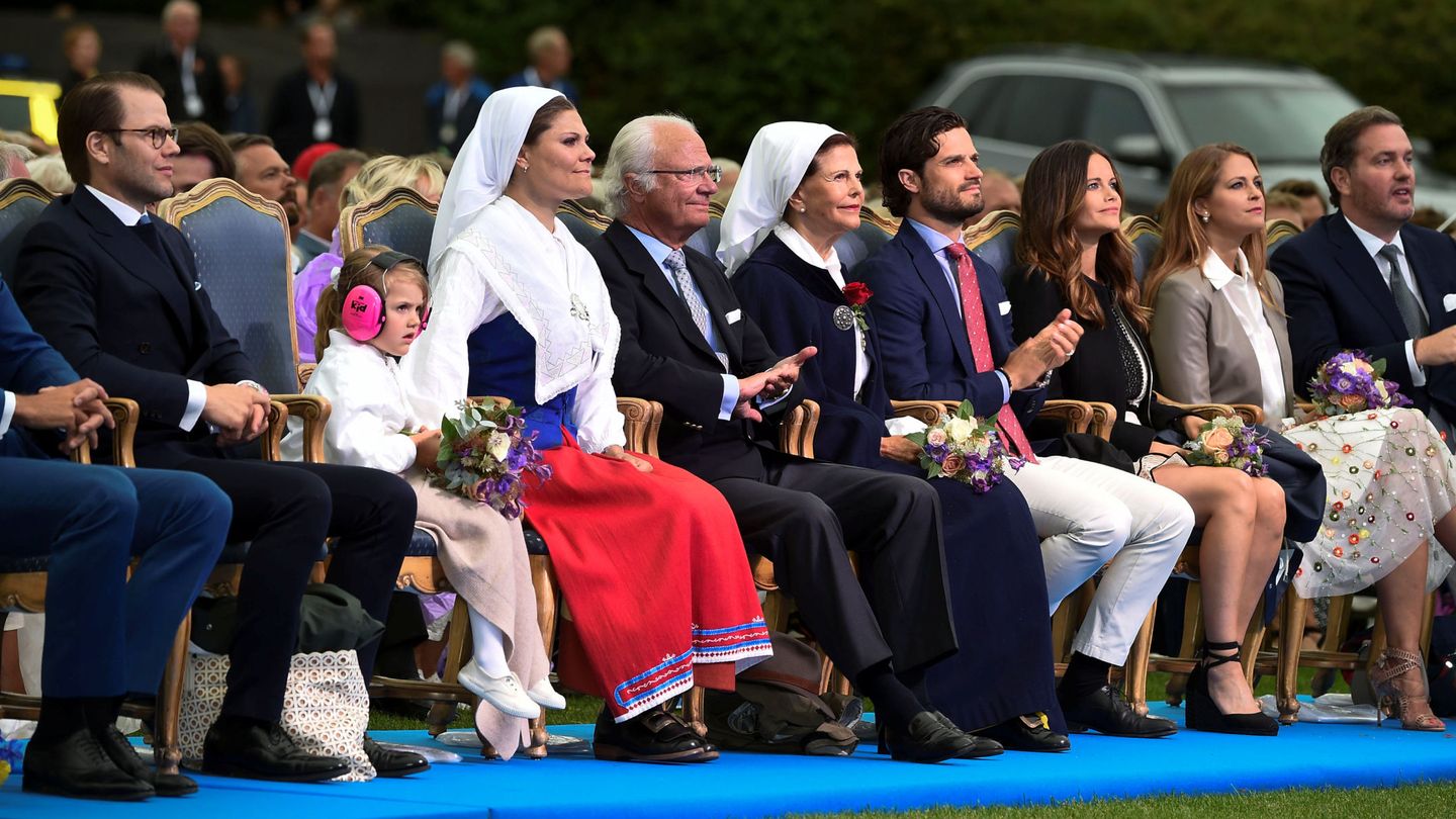 La familia real, celebrando el Día de Victoria. (Reuters)