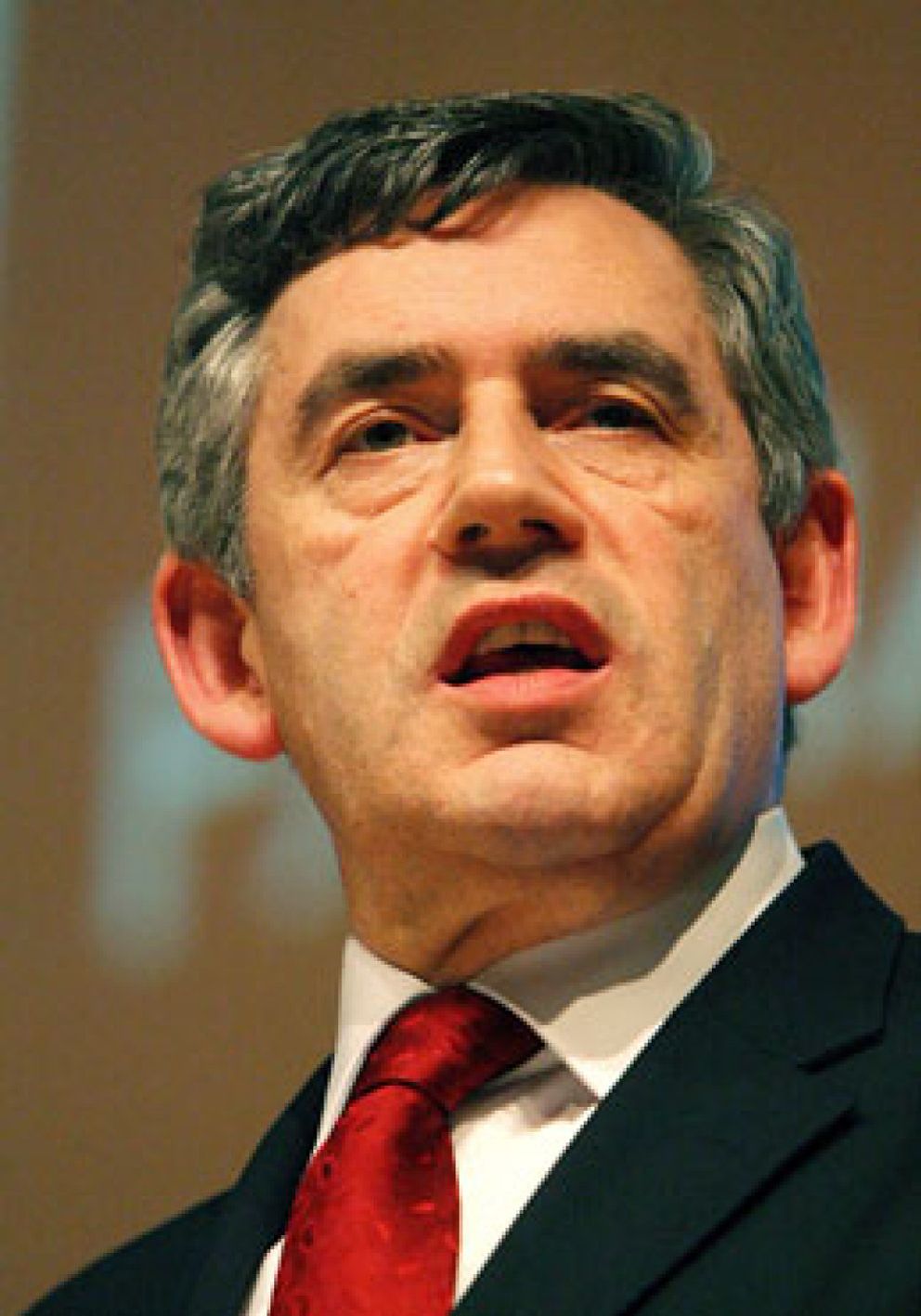 Foto: Las encuestas dan la espalda a Brown, inmerso en su campaña para suceder a Blair