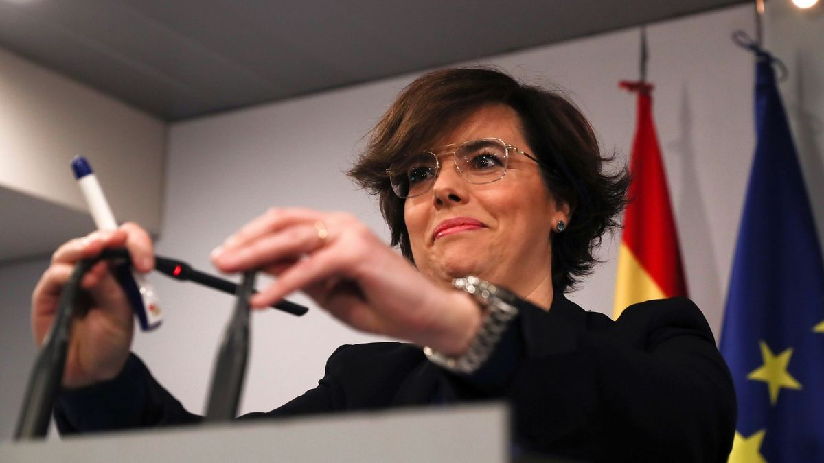 Puigdemont exige la dimisión de Santamaría por "pretender orquestar un fraude de ley"
