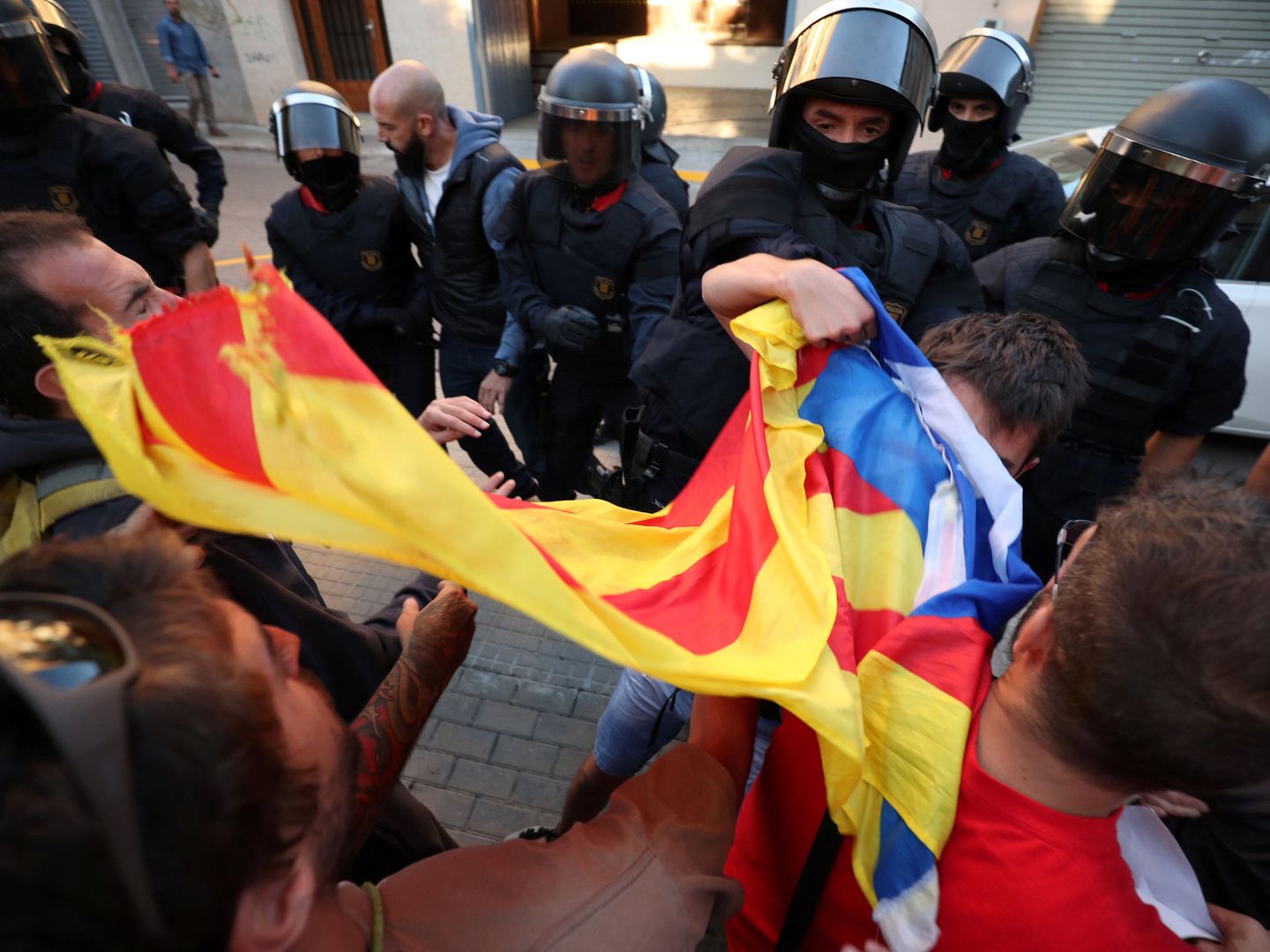 Los Mossos disuelven una manifestación frente a la sede de Unipost (Reuters)