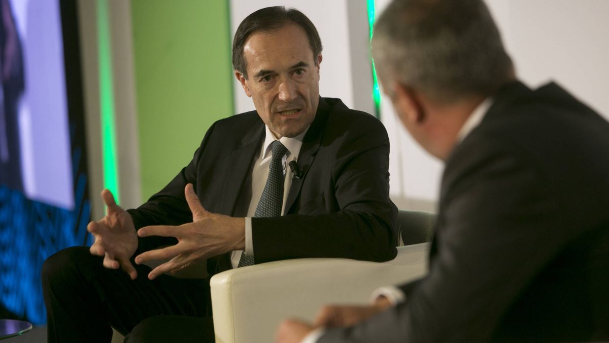 Menéndez ganará un 18% más como consejero delegado de Unicaja Banco