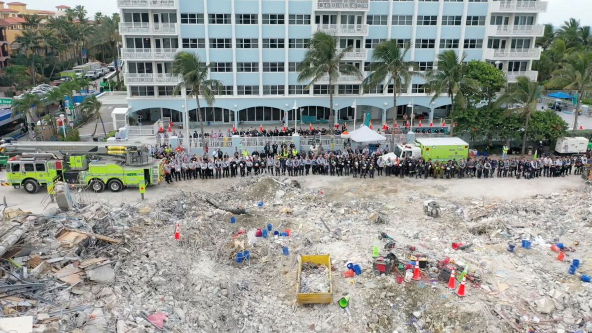 Encuentran un gato vivo entre los escombros del edificio derruido en Miami