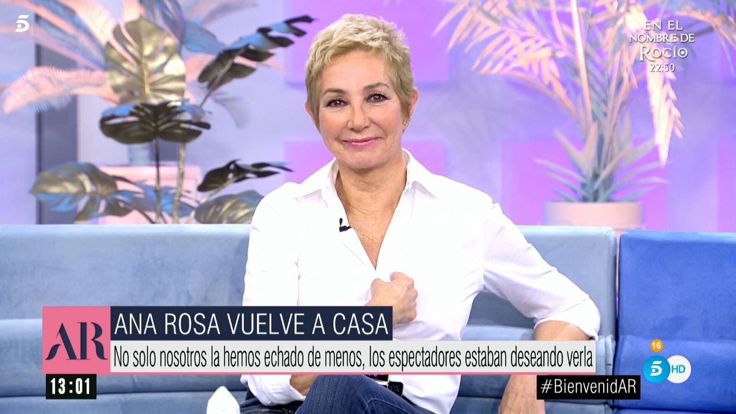Ana Rosa, emocionada en 'El programa de AR'. (Telecinco)