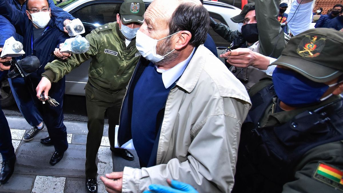 Bolivia: prisión para el ministro que compró a España respiradores con sobrecoste