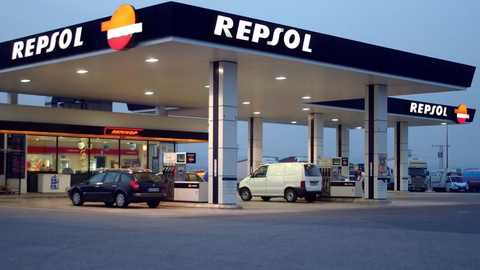 Foto: Una estación de servicio de Repsol. (EFE)