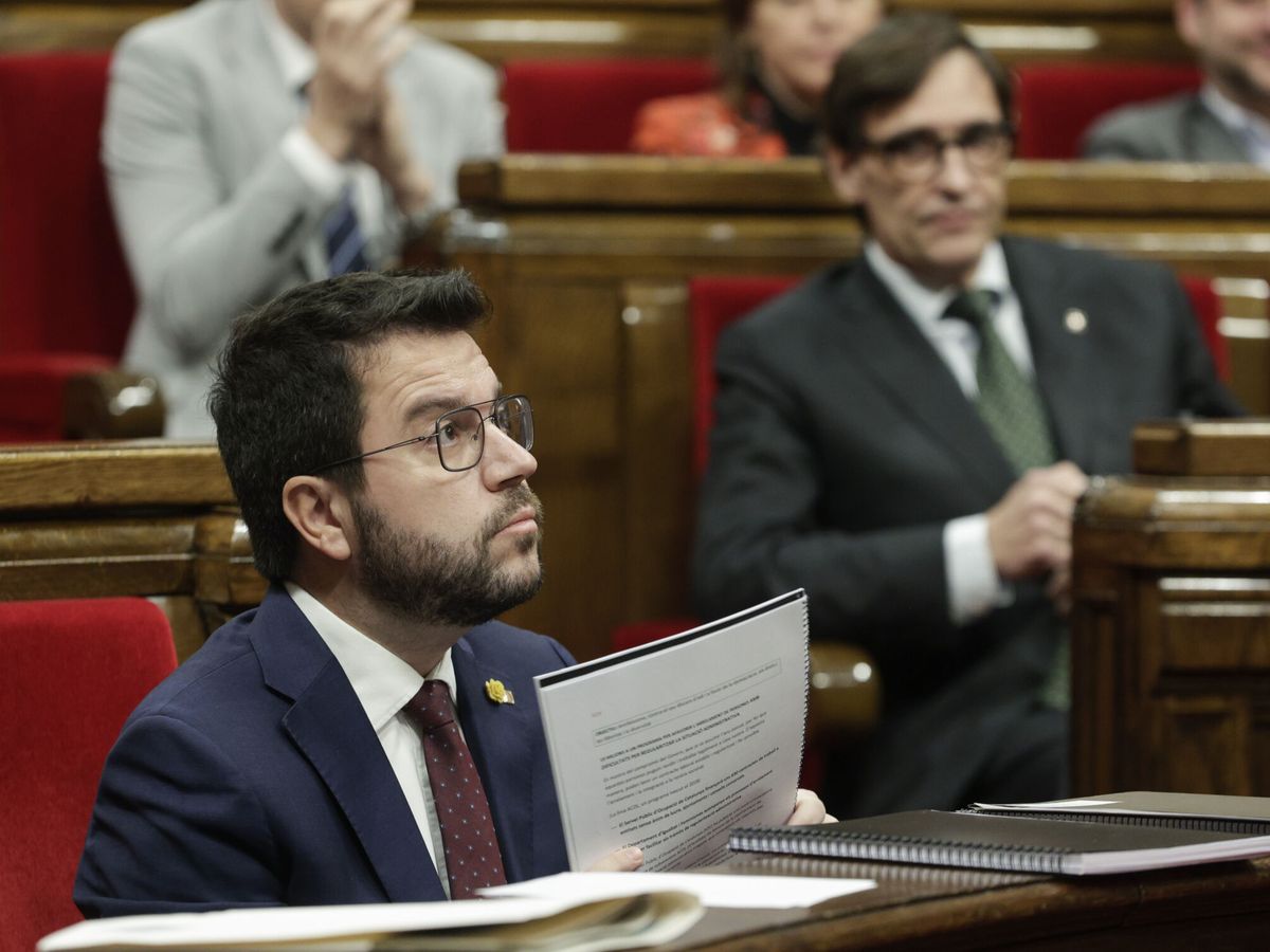 Foto: Sesión de control al Gobierno catalán en el Parlament. (EFE/Quique García))