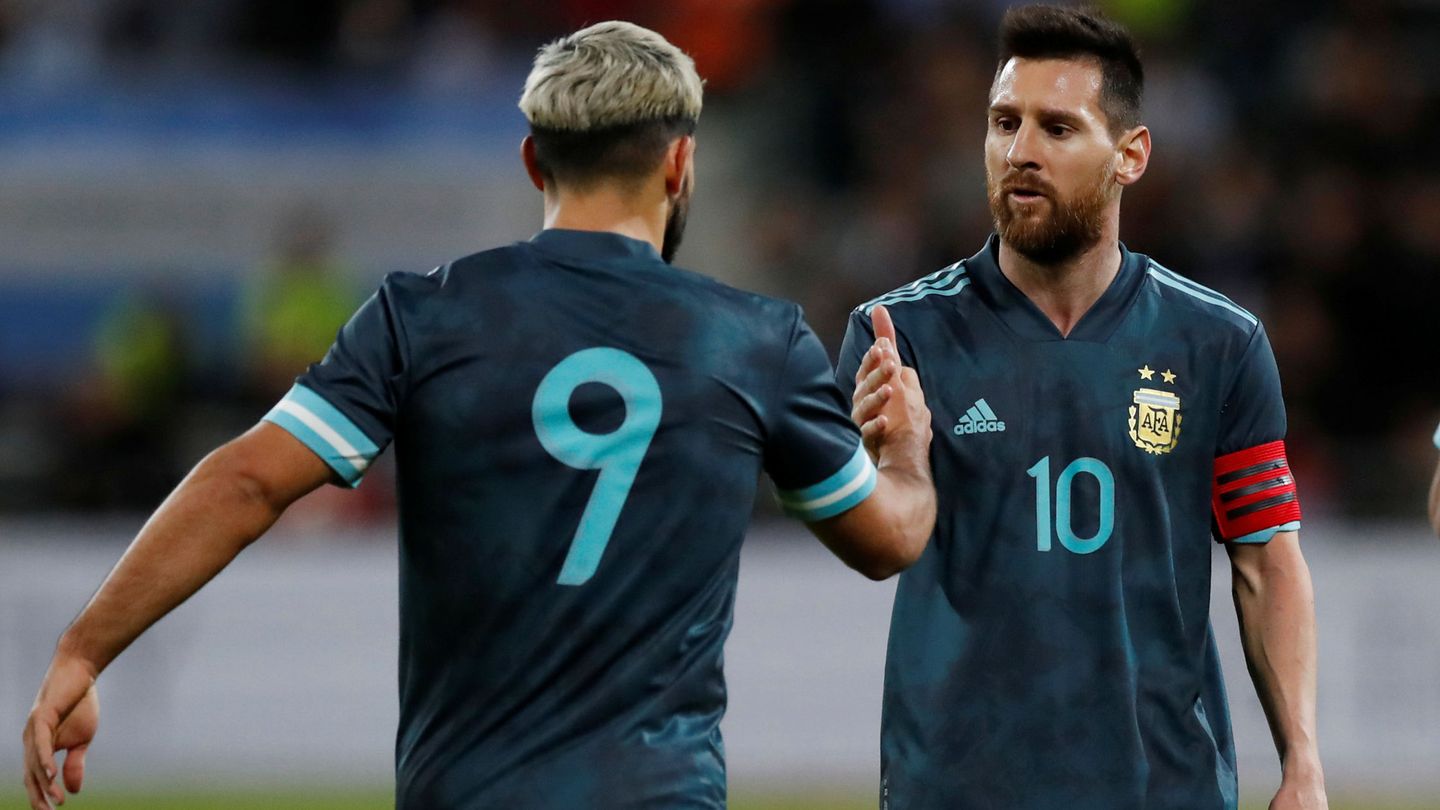 Messi y Agüero en la albiceleste. (Reuters)