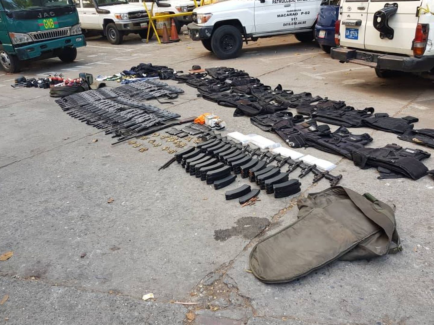 Armas confiscadas a miembros de la Guardia Nacional sublevados