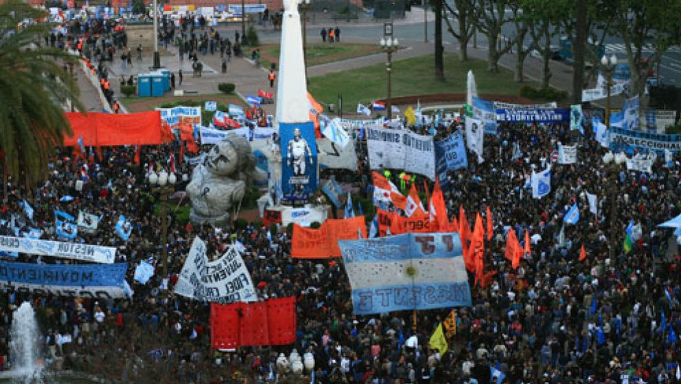 Foto: Miles de argentinos de luto por la muerte de ex presidente Néstor Kirchner