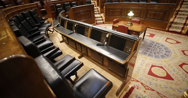 Foto: Pedro Sánchez se sentará justo en el otro extremo al de Rajoy en el Congreso. (EFE)