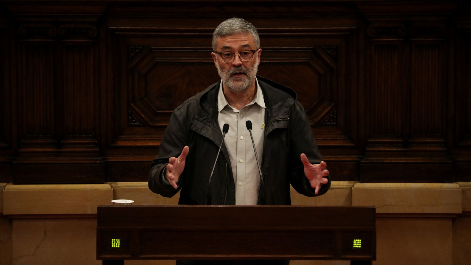Foto: El diputado de la CUP Carles Riera, durante un debate en el Parlament. (Reuters)