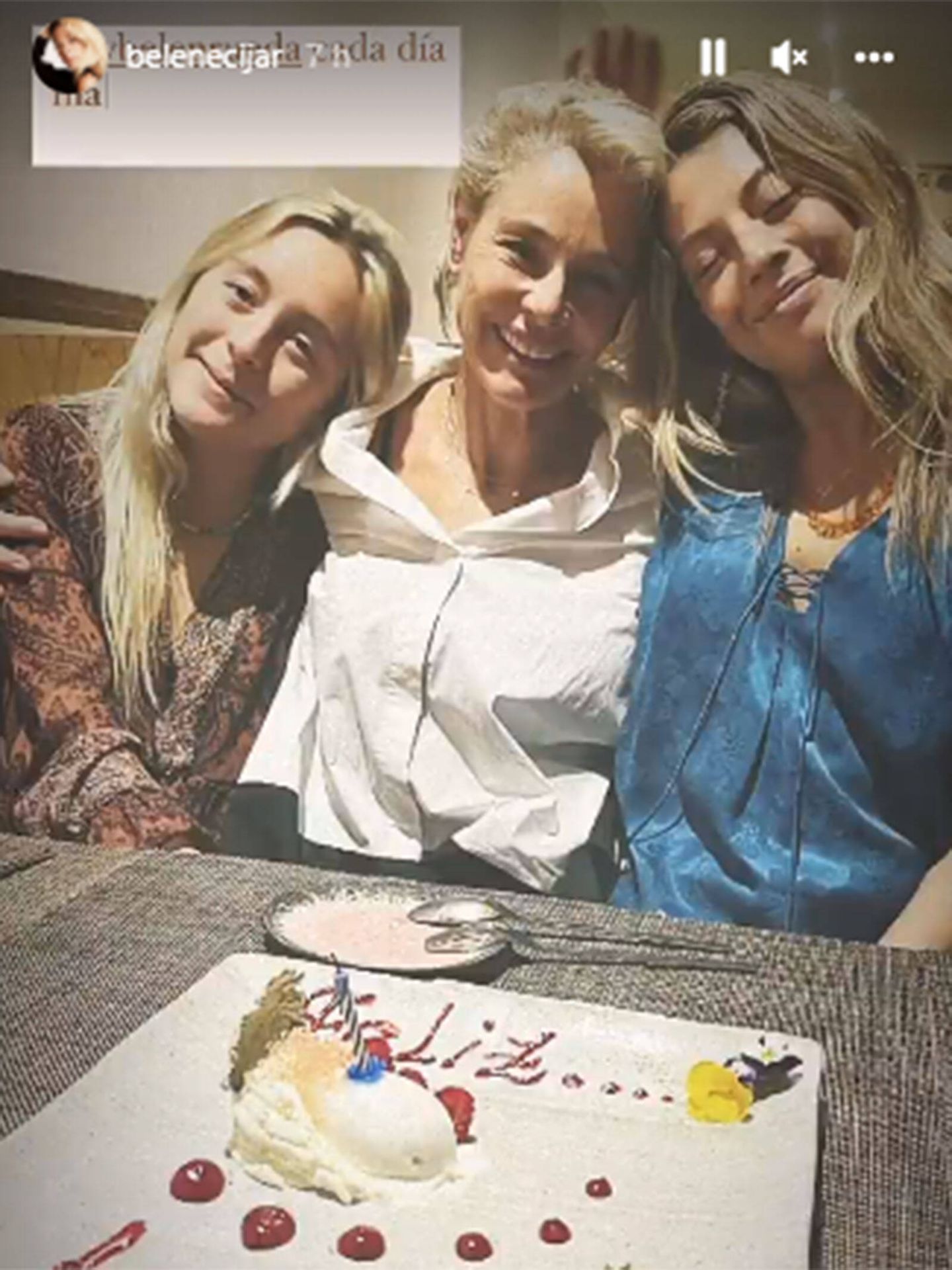 Belén Rueda celebra su cumpleaños junto a sus dos hijas. (Instagram @belenecijar)