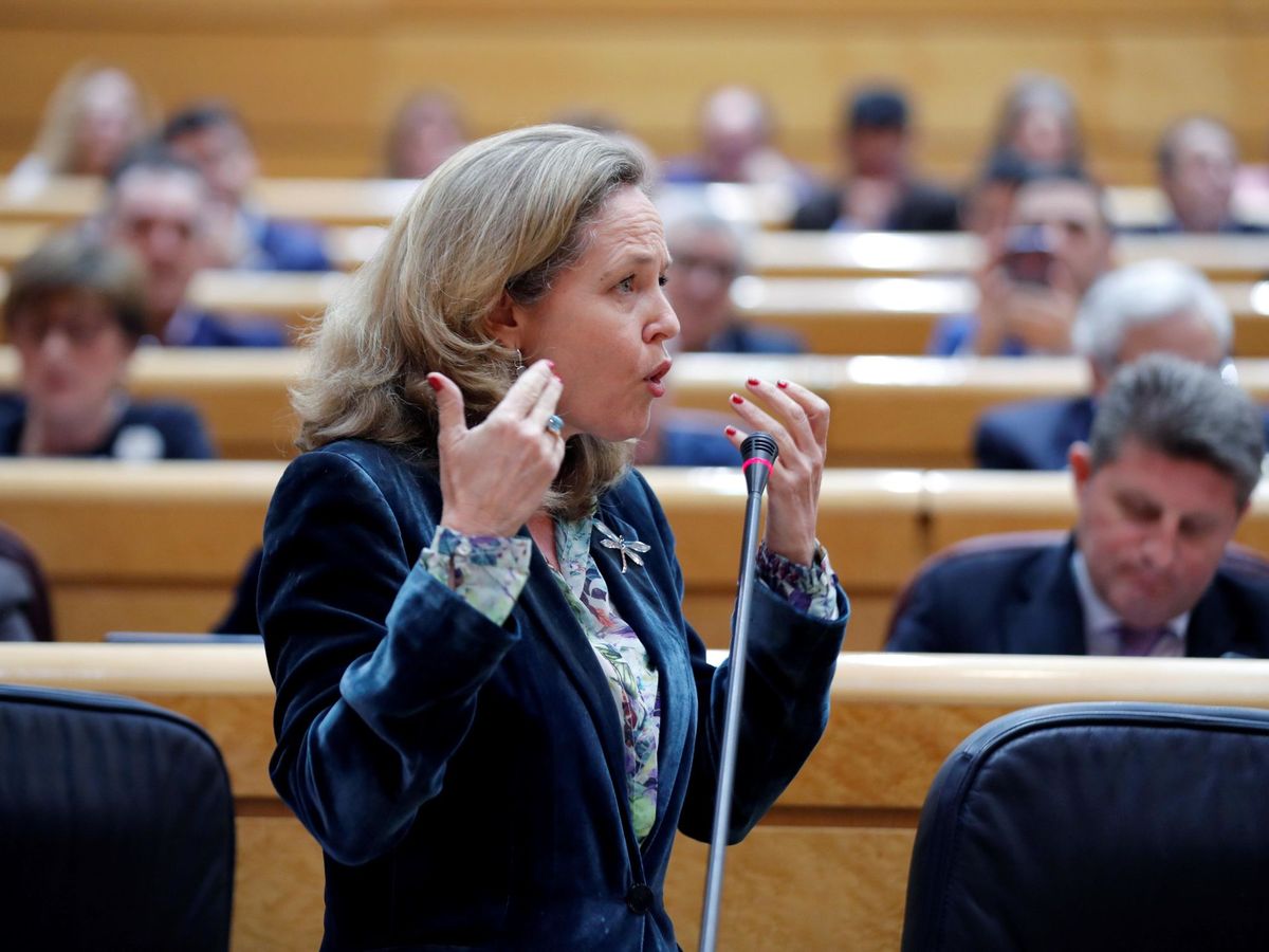 Foto: Nadia Calviño en la sesión de control en el senado (EFE)