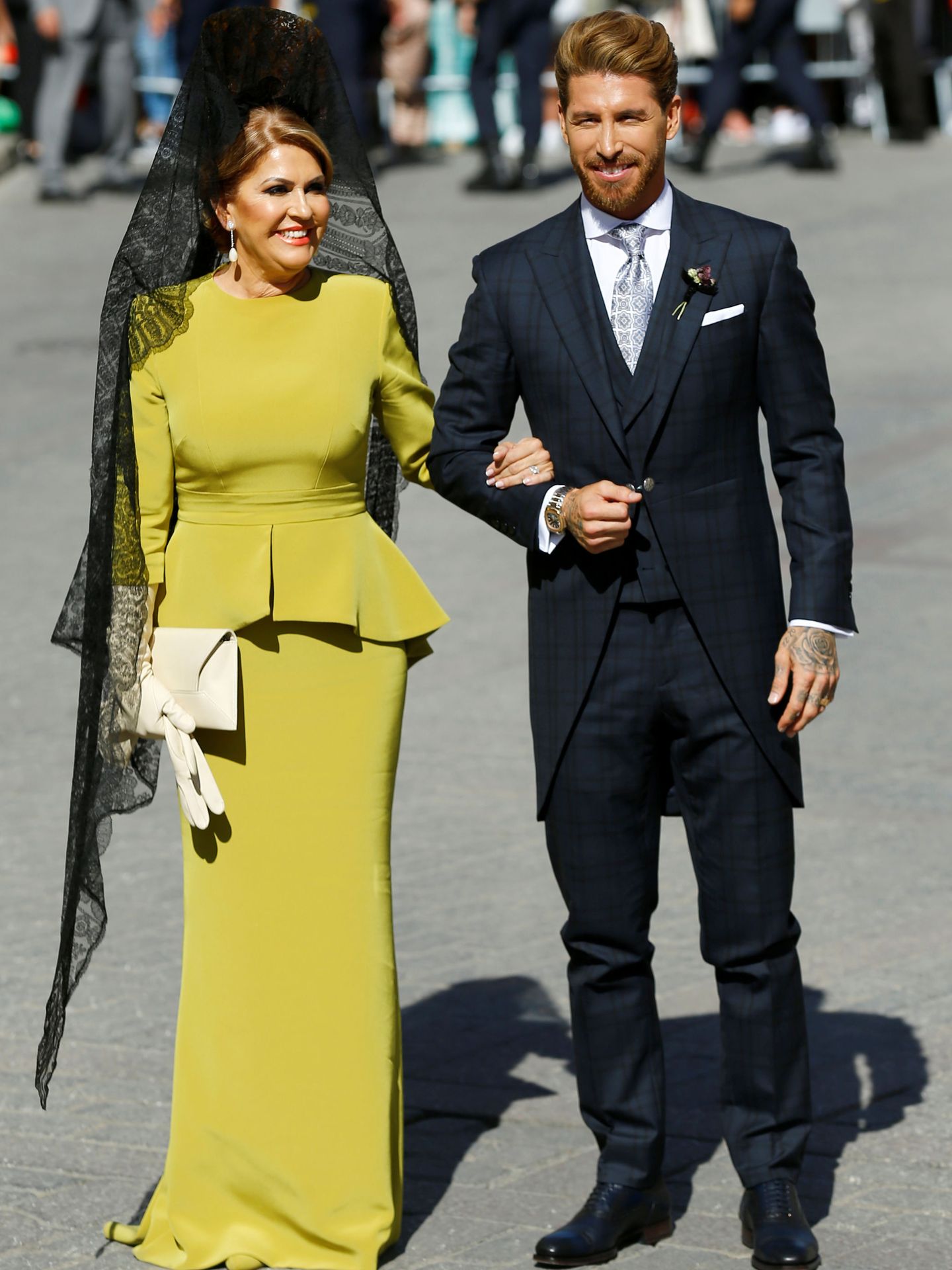 Sergio Ramos con su madre, Paqui García. (Reuters)