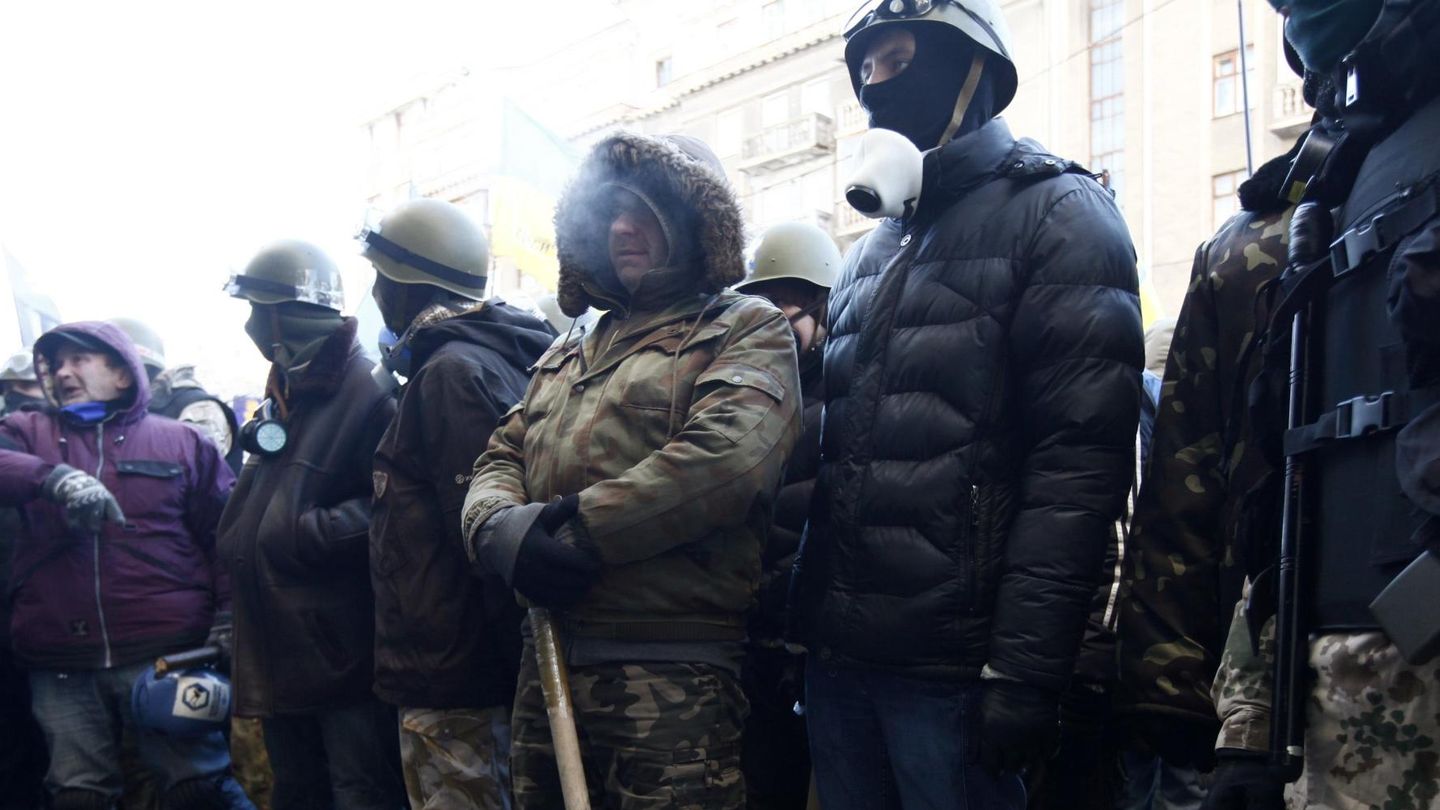 Manifestantes opositores en la Plaza de la Independencia de Kiev (Reuters).