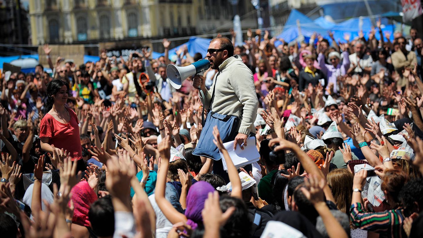Los discursos en público eran comunes durante las movilizaciones de mayo de 2011. (Getty: David Ramos)
