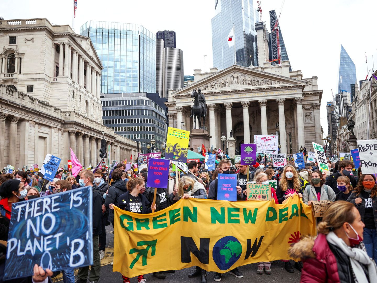 Manifestación climática en Londres durante la COP26. (Reuters/Henry Nicholls)