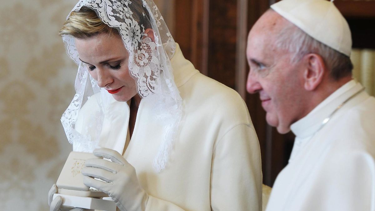 El protocolo Vaticano: del ‘privilège du blanc’ a la exclusiva mantilla