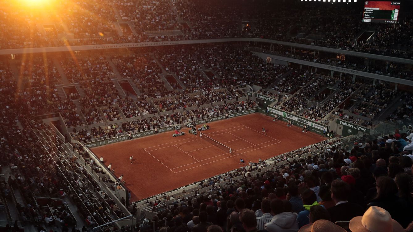 Foto: Horario del Alcaraz - Tsitsipas, Roland Garros hoy: horario y dónde ver el partido en TV y 'online' (EFE/EPA/Christophe Petit Tesson)