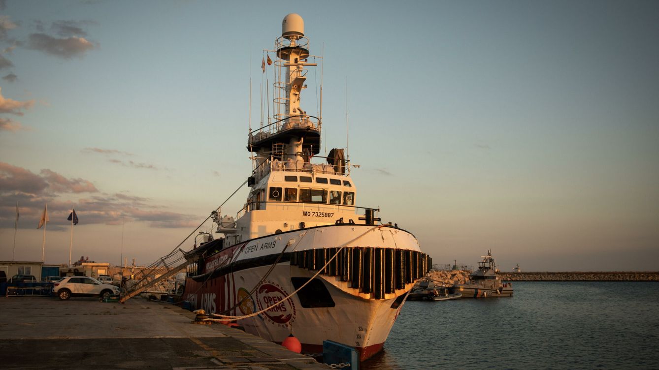 Foto: Un barco destinado a transportar ayuda humanitaria a Gaza. (EFE/EPA/Santi Palacios) 