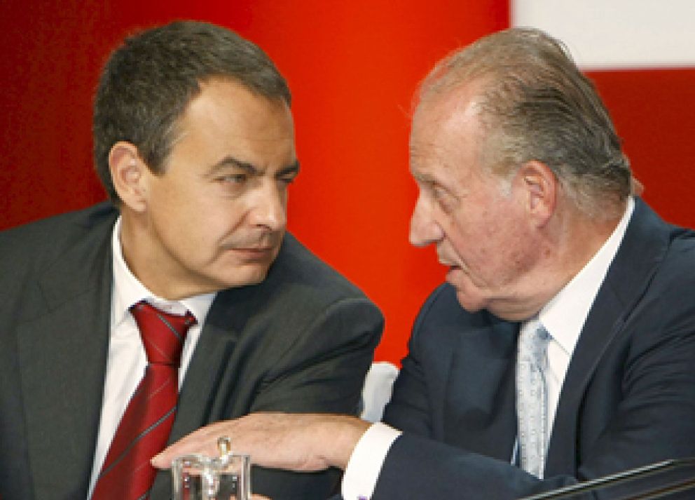 Foto: El Rey llamó hasta seis veces a Zapatero para intervenir en favor de Lukoil