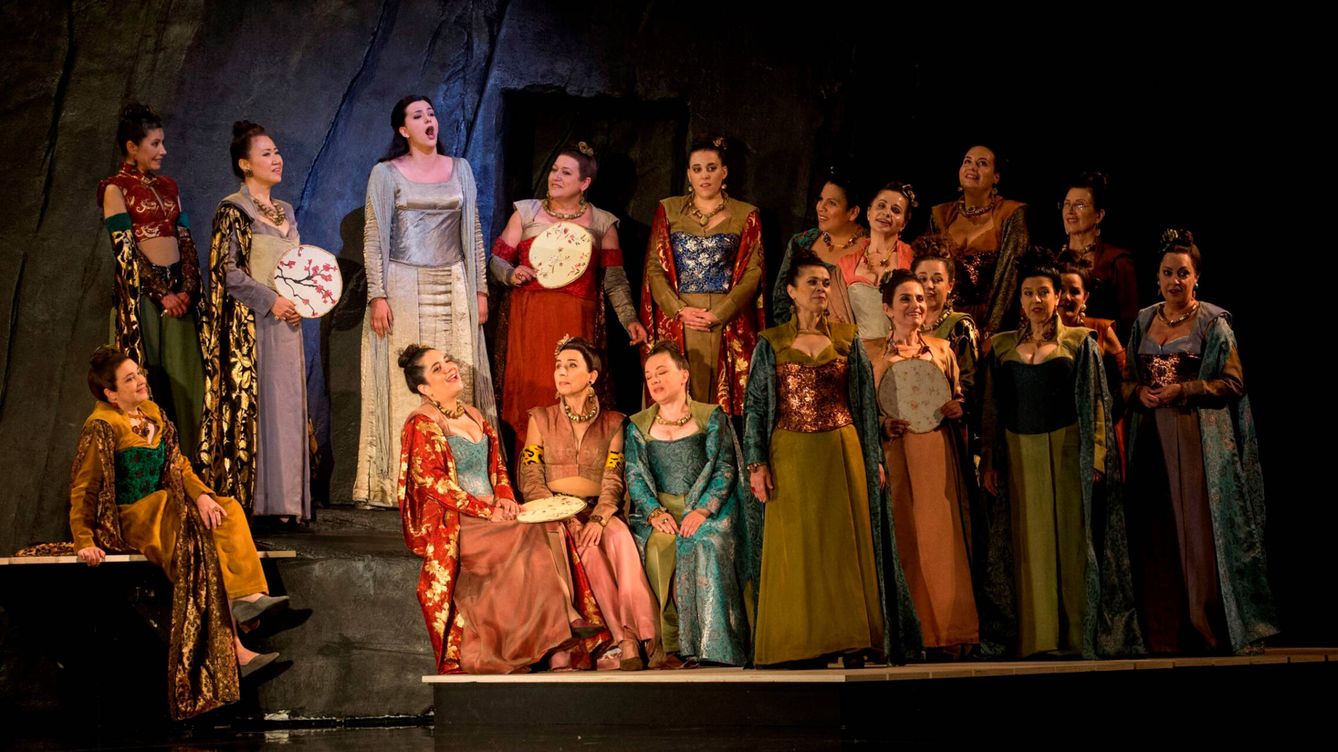 Foto: Representación de 'La favorite' de Donizetti en el Liceu. (EFE/Quique García)