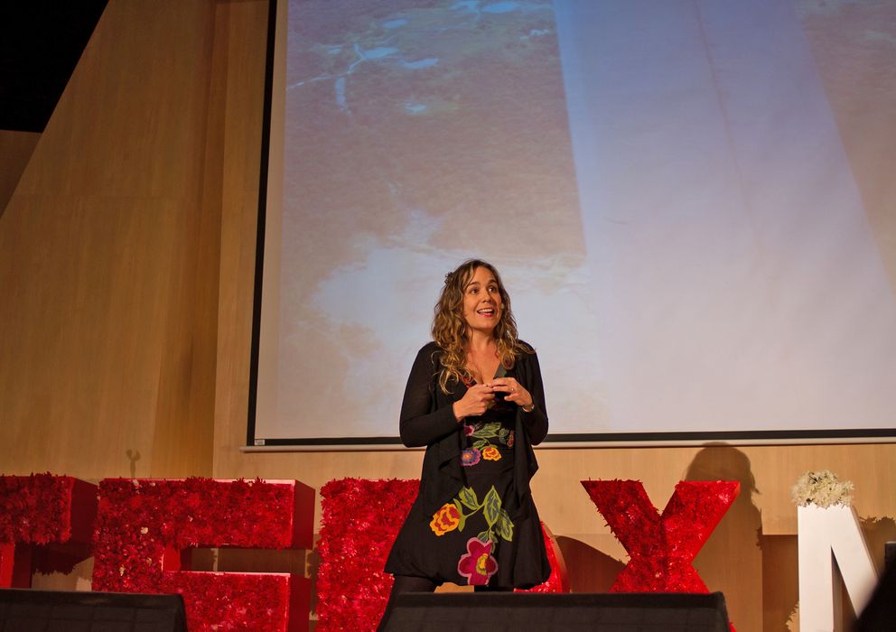Foto: Catalina Cock durante una charla en TED. (Oscar Soto/TedxMedellin)