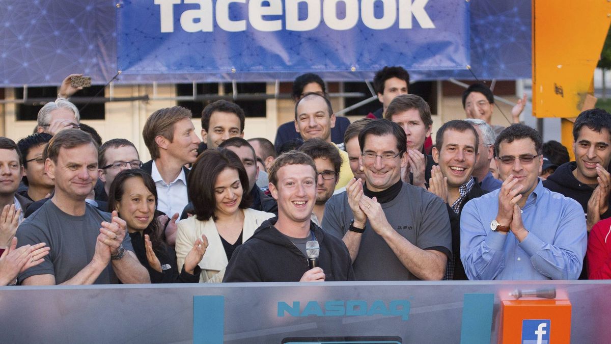 Quince meses después, Facebook es una inversión rentable en bolsa